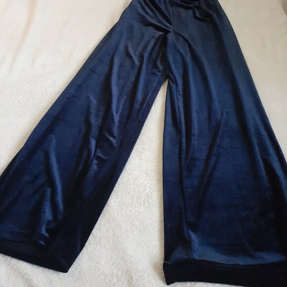 Petite Plume Women's Navy Blue Velour Jumpsuit Medium - Picture 9 of 14